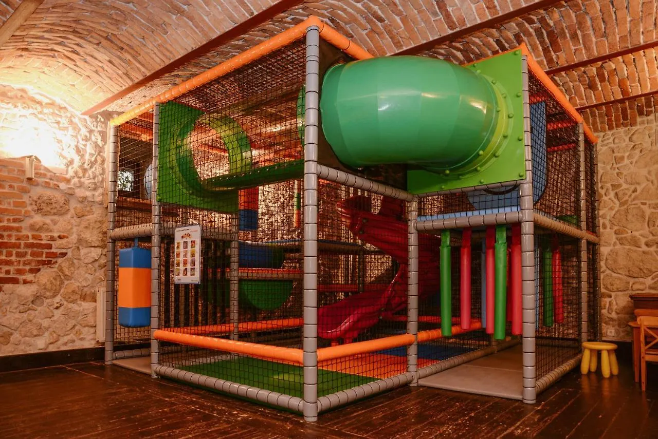 ***  Dwor W Tomaszowicach Hotell Modlnica Polen